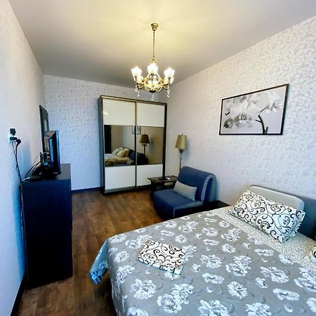 Italian Boulevard Modern Apartment Odesa Exterior foto