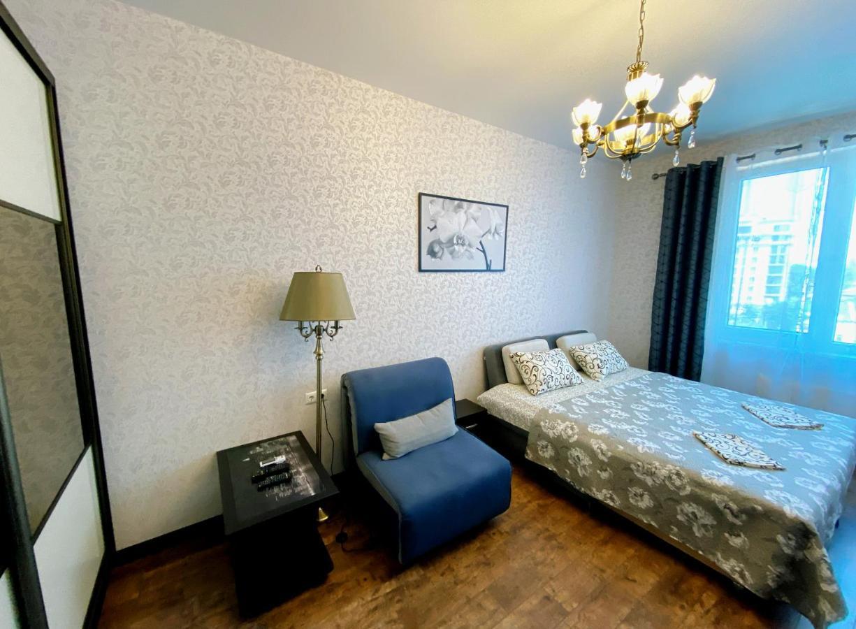 Italian Boulevard Modern Apartment Odesa Exterior foto